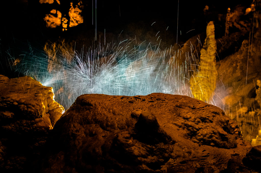 Lichtshow im Grossen Dom der Lurgrotte Semriach Steiermark